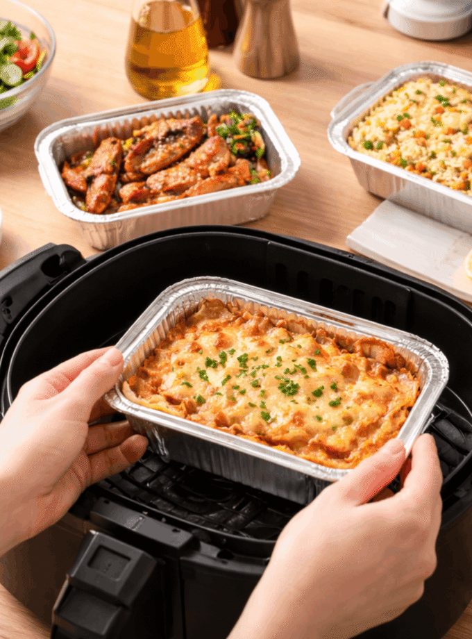 Aluminium containers